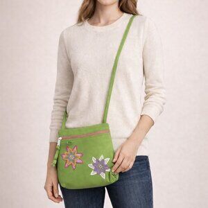 Ilze Heider Green Leather Flower Design Vintage Crossbody Handbag
